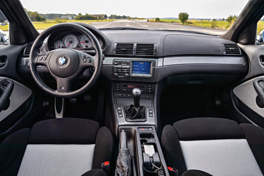 Торпедо BMW M3 Touring Concept (E46) 2000 года  (фото 13 из 29)